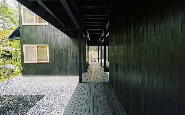 「ししいわハウス軽井沢」で楽しむ建築美と自然の静穏|TRAVEL 「ししいわハウス軽井沢」で楽しむ建築美と自然の静穏|TRAVEL