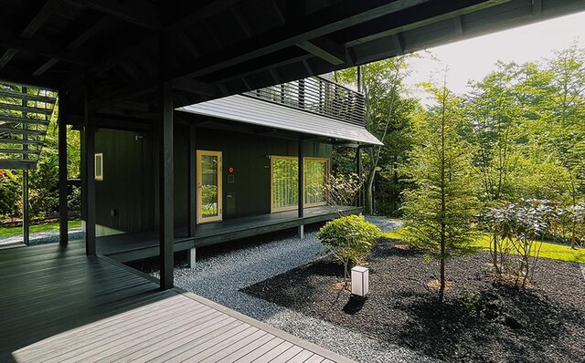 「ししいわハウス軽井沢」で楽しむ建築美と自然の静穏|TRAVEL 「ししいわハウス軽井沢」で楽しむ建築美と自然の静穏|TRAVEL