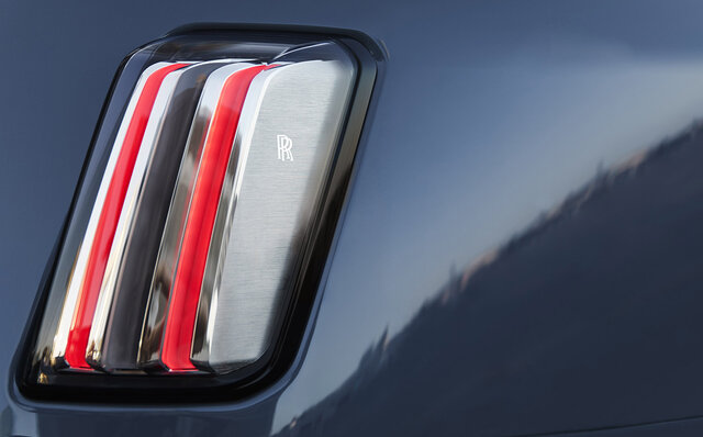 ロールス・ロイス初のBEVスペクターが日本上陸｜ROLLS-ROYCE