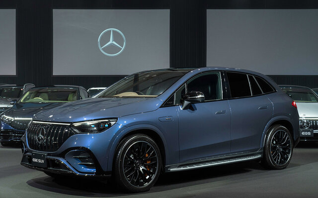 日本の道路事情に合ったボディサイズと取り回しの良さが特長の電動SUV「EQE SUV」が日本上陸｜Mercedes Benz
