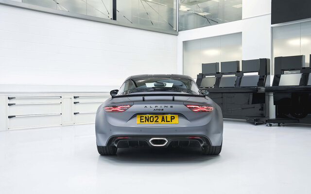 F1マシンのカーボン技術と素材を採用する限定車「アルピーヌ A110 S エンストン」が登場｜ALPINE