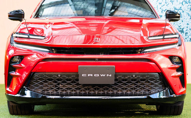 “新しいカタチのスポーツSUV” クラウン スポーツがデビュー｜TOYOTA