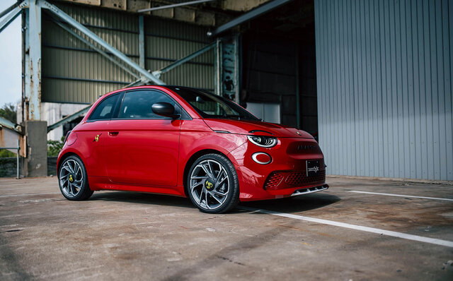 刺激的なエンジンサウンドを楽しめるアバルト初のBEV「アバルト500e」日本上陸|Abarth 刺激的なエンジンサウンドを楽しめるアバルト初のBEV「アバルト500e」日本上陸|Abarth