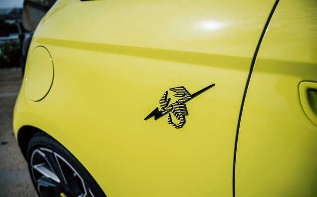 刺激的なエンジンサウンドを楽しめるアバルト初のBEV「アバルト500e」日本上陸|Abarth 刺激的なエンジンサウンドを楽しめるアバルト初のBEV「アバルト500e」日本上陸|Abarth