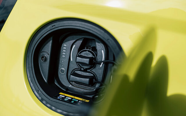 刺激的なエンジンサウンドを楽しめるアバルト初のBEV「アバルト500e」日本上陸|Abarth 刺激的なエンジンサウンドを楽しめるアバルト初のBEV「アバルト500e」日本上陸|Abarth