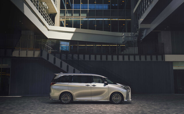 ショーファードリブンに特化したラグジュアリーMPV「レクサス LM」が発売|LEXUS ショーファードリブンに特化したラグジュアリーMPV「レクサス LM」が発売|LEXUS