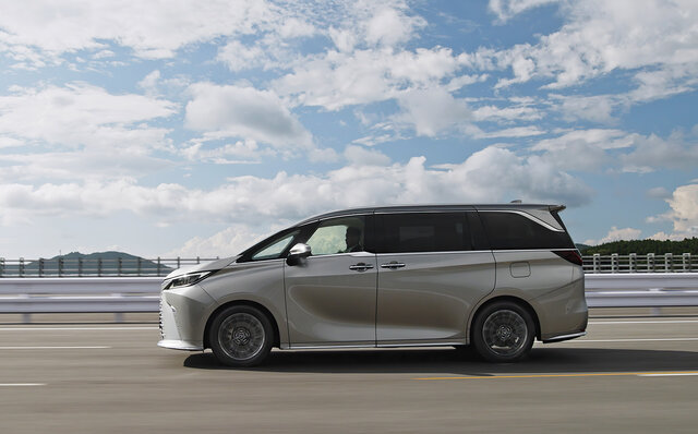 ショーファードリブンに特化したラグジュアリーMPV「レクサス LM」が発売|LEXUS ショーファードリブンに特化したラグジュアリーMPV「レクサス LM」が発売|LEXUS