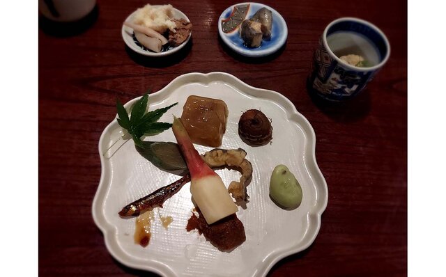 連載エッセイ|#ijichimanのぼやき「味わい深い魅力があふれる、現金払いだけのこだわりを貫く昔ながらの飲み屋」 連載エッセイ|#ijichimanのぼやき「味わい深い魅力があふれる、現金払いだけのこだわりを貫く昔ながらの飲み屋」