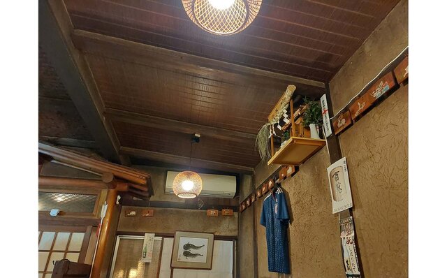 連載エッセイ|#ijichimanのぼやき「味わい深い魅力があふれる、現金払いだけのこだわりを貫く昔ながらの飲み屋」 連載エッセイ|#ijichimanのぼやき「味わい深い魅力があふれる、現金払いだけのこだわりを貫く昔ながらの飲み屋」