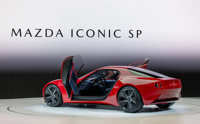 マツダがPHEVのコンパクトスポーツカーコンセプトを世界初披露｜MAZDA 