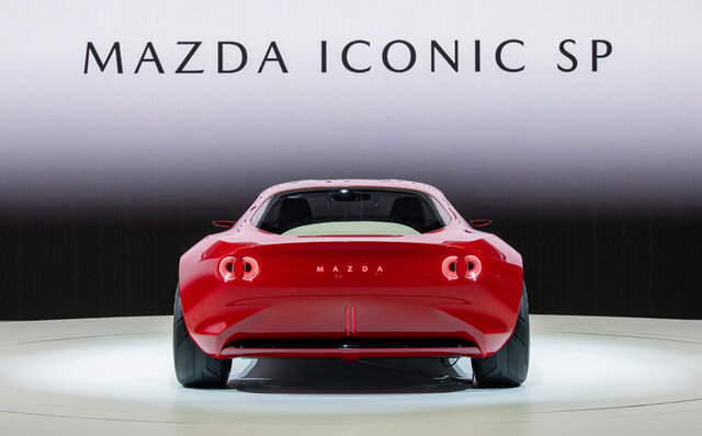 マツダがPHEVのコンパクトスポーツカーコンセプトを世界初披露｜MAZDA 