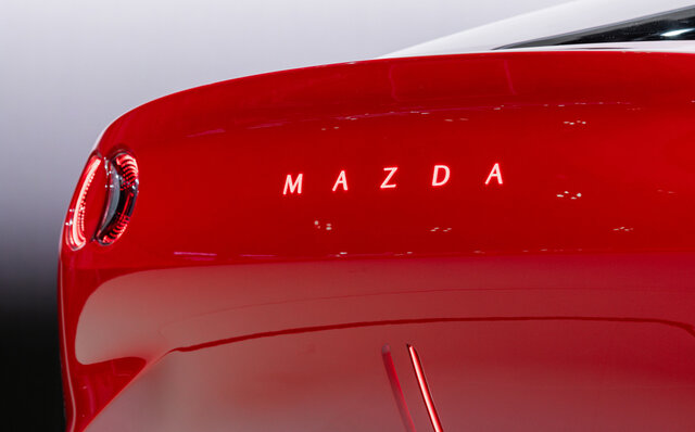 マツダがPHEVのコンパクトスポーツカーコンセプトを世界初披露｜MAZDA 