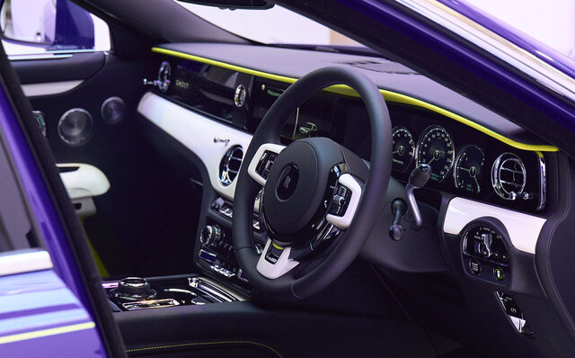 大胆なカラーを纏うロールス・ロイスのビスポークモデルを東京で披露|ROLLS-ROYCE 大胆なカラーを纏うロールス・ロイスのビスポークモデルを東京で披露|ROLLS-ROYCE