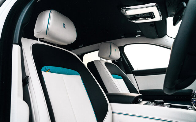 大胆なカラーを纏うロールス・ロイスのビスポークモデルを東京で披露|ROLLS-ROYCE 大胆なカラーを纏うロールス・ロイスのビスポークモデルを東京で披露|ROLLS-ROYCE