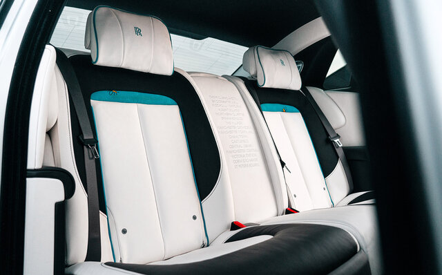 大胆なカラーを纏うロールス・ロイスのビスポークモデルを東京で披露|ROLLS-ROYCE 大胆なカラーを纏うロールス・ロイスのビスポークモデルを東京で披露|ROLLS-ROYCE