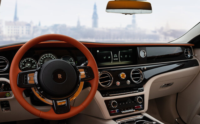 大胆なカラーを纏うロールス・ロイスのビスポークモデルを東京で披露|ROLLS-ROYCE 大胆なカラーを纏うロールス・ロイスのビスポークモデルを東京で披露|ROLLS-ROYCE
