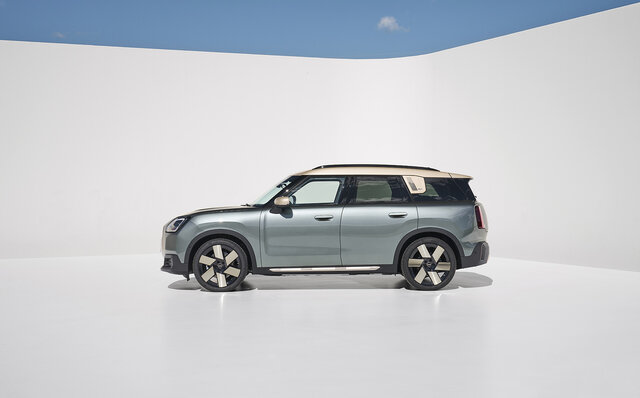 次世代MINIの幕開けを告げる新型MINIカントリーマンがデビュー｜MINI