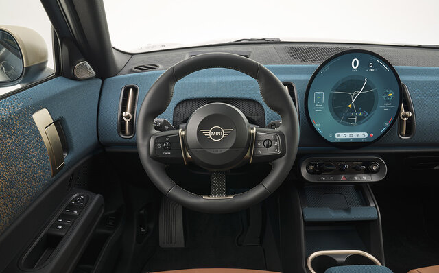 次世代MINIの幕開けを告げる新型MINIカントリーマンがデビュー｜MINI