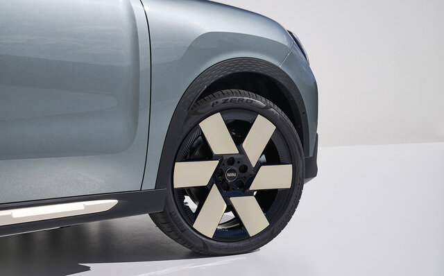 次世代MINIの幕開けを告げる新型MINIカントリーマンがデビュー｜MINI