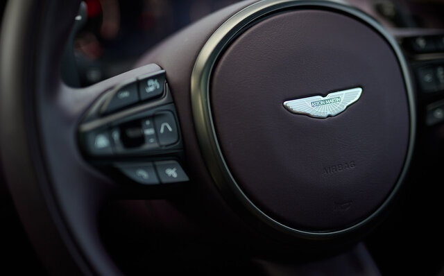 世界で最もパワフルなSUV「アストンマーティンDBX 707」に北海道で試乗｜Aston Martin