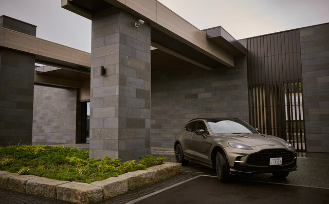 世界で最もパワフルなSUV「アストンマーティンDBX 707」に北海道で試乗｜Aston Martin