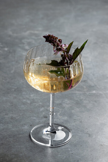 麻布台ヒルズに話題のタイ料理が初上陸。カジュアルラインの「SAAWAAN BISTRO」|EAT 麻布台ヒルズに話題のタイ料理が初上陸。カジュアルラインの「SAAWAAN BISTRO」|EAT