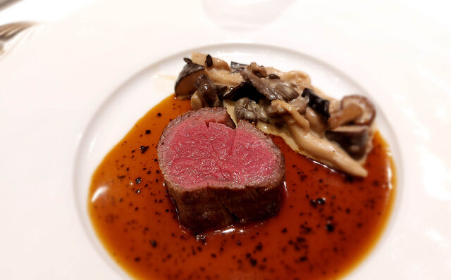 ポール・ボキューズで味わう、日本各地のブランド牛や銘柄牛の始祖 山陰和牛の魅力|EAT ポール・ボキューズで味わう、日本各地のブランド牛や銘柄牛の始祖 山陰和牛の魅力|EAT