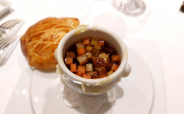 ポール・ボキューズで味わう、日本各地のブランド牛や銘柄牛の始祖 山陰和牛の魅力|EAT ポール・ボキューズで味わう、日本各地のブランド牛や銘柄牛の始祖 山陰和牛の魅力|EAT