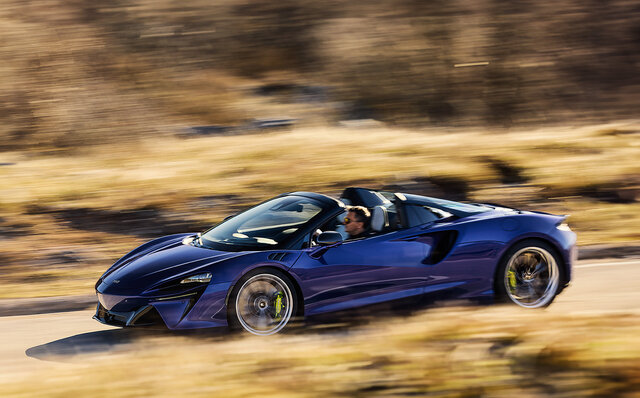 PHEVハイパーカー、アルトゥーラに待望のオープンモデル誕生|McLaren PHEVハイパーカー、アルトゥーラに待望のオープンモデル誕生|McLaren