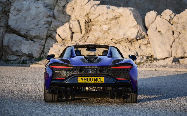 PHEVハイパーカー、アルトゥーラに待望のオープンモデル誕生|McLaren PHEVハイパーカー、アルトゥーラに待望のオープンモデル誕生|McLaren