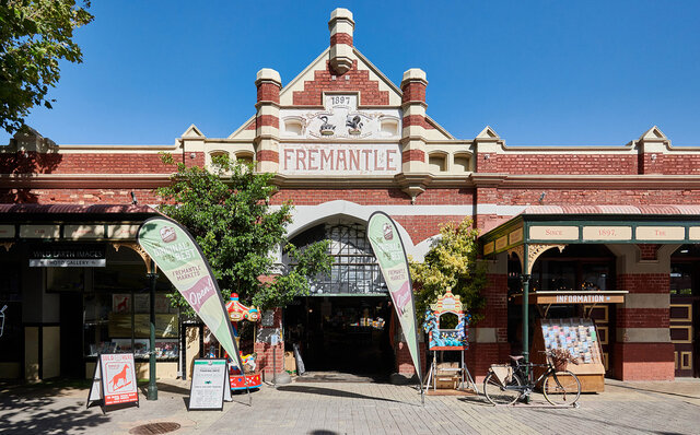 ロットネスト島で、世界一幸せな動物“クオッカ”に恋をした|TRAVEL ロットネスト島で、世界一幸せな動物“クオッカ”に恋をした|TRAVEL