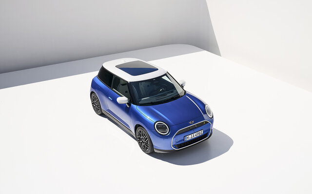 MINIクーパー3ドアが10年ぶりにフルモデルチェンジ｜MINI