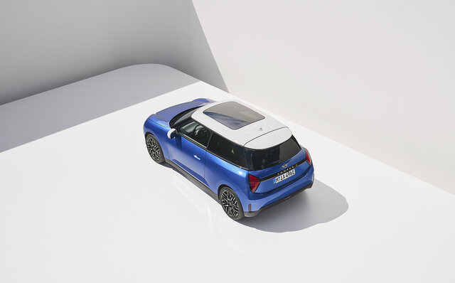 MINIクーパー3ドアが10年ぶりにフルモデルチェンジ｜MINI