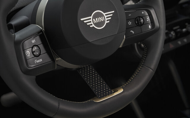 MINIクーパー3ドアが10年ぶりにフルモデルチェンジ｜MINI