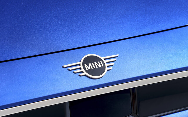 MINIクーパー3ドアが10年ぶりにフルモデルチェンジ｜MINI