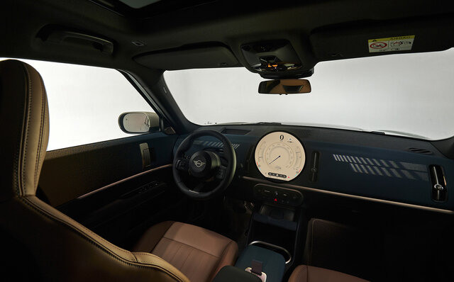 MINIクーパー3ドアが10年ぶりにフルモデルチェンジ｜MINI