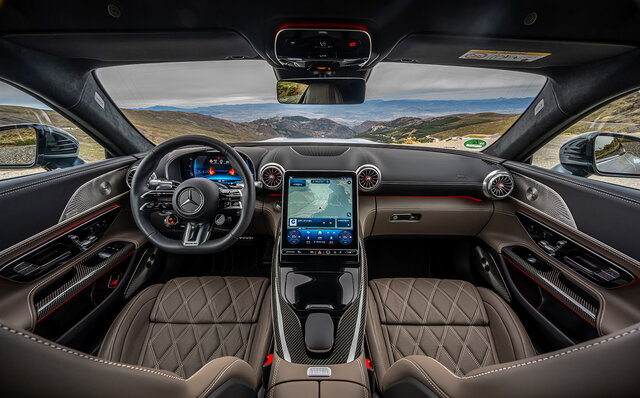メルセデスAMGのトップパフォーマンスモデル「GTクーペ」が2代目へと進化|Mercedes AMG メルセデスAMGのトップパフォーマンスモデル「GTクーペ」が2代目へと進化|Mercedes AMG