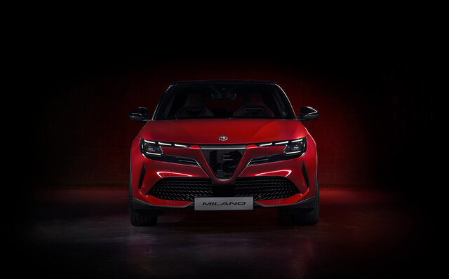 アルファロメオ初のBEVも。小型SUV「ミラノ」改め「ジュニア」が登場 アルファロメオ初のBEVも。小型SUV「ミラノ」改め「ジュニア」が登場