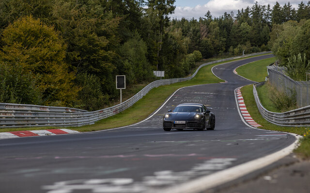 61年の歴史で初となるハイブリッド911がデビューへ|Porsche 61年の歴史で初となるハイブリッド911がデビューへ|Porsche