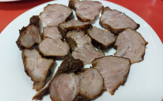 連載エッセイ|#ijichimanのぼやき「-美味しいのは大前提、大事なのは“間”と“距離感”- ひとりで行きたくなるお店」 連載エッセイ|#ijichimanのぼやき「-美味しいのは大前提、大事なのは“間”と“距離感”- ひとりで行きたくなるお店」