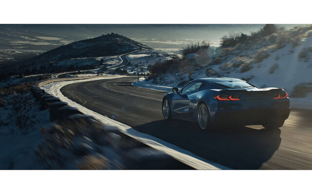 コルベットもついに電動化へ──ハイブリッドAWDモデル「シボレー コルベット E-Ray」がデビュー｜Chevrolet