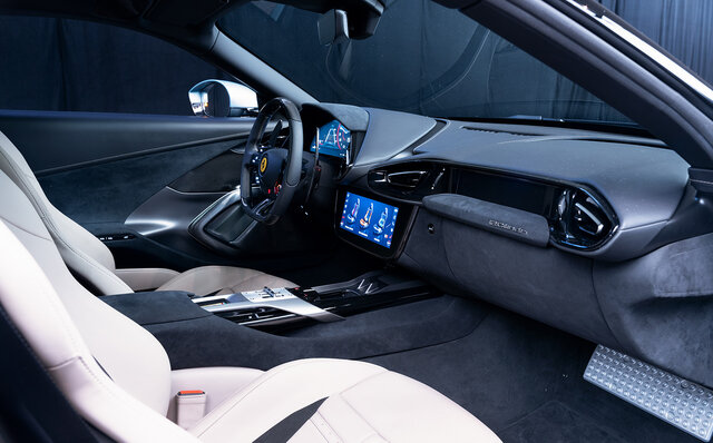 “12気筒”をその名に冠した最新のV12グランツーリズモ「12チリンドリ」がジャパンプレミア|Ferrari “12気筒”をその名に冠した最新のV12グランツーリズモ「12チリンドリ」がジャパンプレミア|Ferrari