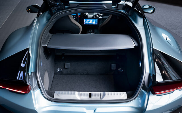 “12気筒”をその名に冠した最新のV12グランツーリズモ「12チリンドリ」がジャパンプレミア|Ferrari “12気筒”をその名に冠した最新のV12グランツーリズモ「12チリンドリ」がジャパンプレミア|Ferrari