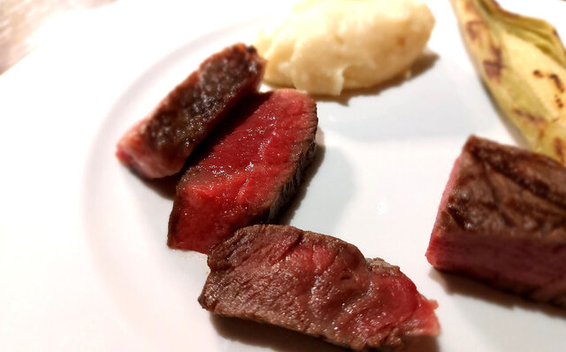 刻々と移ろう東京タワービューとエネルギッシュなライブキッチンに魂が心地よく揺さぶられる体験を｜JANU TOKYO