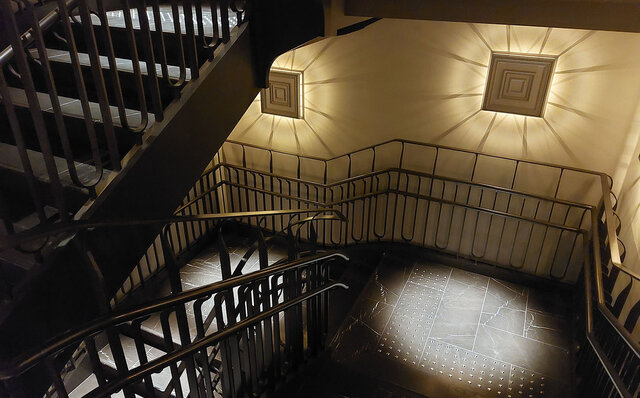 刻々と移ろう東京タワービューとエネルギッシュなライブキッチンに魂が心地よく揺さぶられる体験を｜JANU TOKYO