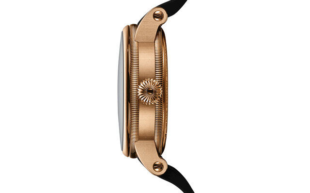 クワイエット・ラグジュアリーの時代に輝く、至高のクラフトワーク｜CHRONOSWISS