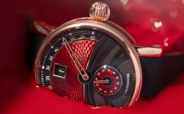 クワイエット・ラグジュアリーの時代に輝く、至高のクラフトワーク｜CHRONOSWISS