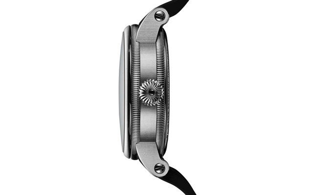 クワイエット・ラグジュアリーの時代に輝く、至高のクラフトワーク｜CHRONOSWISS