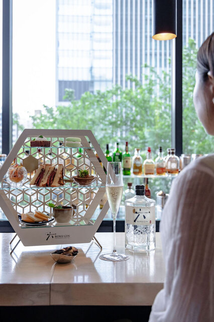 プルマン東京田町で感じるフランスの風。伝統的なセイボリーとシャンパンで楽しむ「夏のハイティー」｜EAT