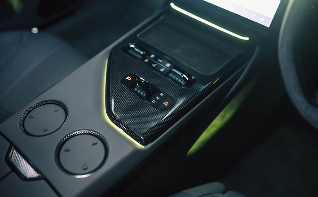 ロータス初のエレクトリック・ハイパーGT「エメヤ」日本上陸|LOTUS ロータス初のエレクトリック・ハイパーGT「エメヤ」日本上陸|LOTUS